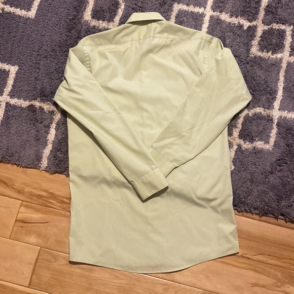 Men’s Arrow Button Up Shirt - Picture 3 of 3